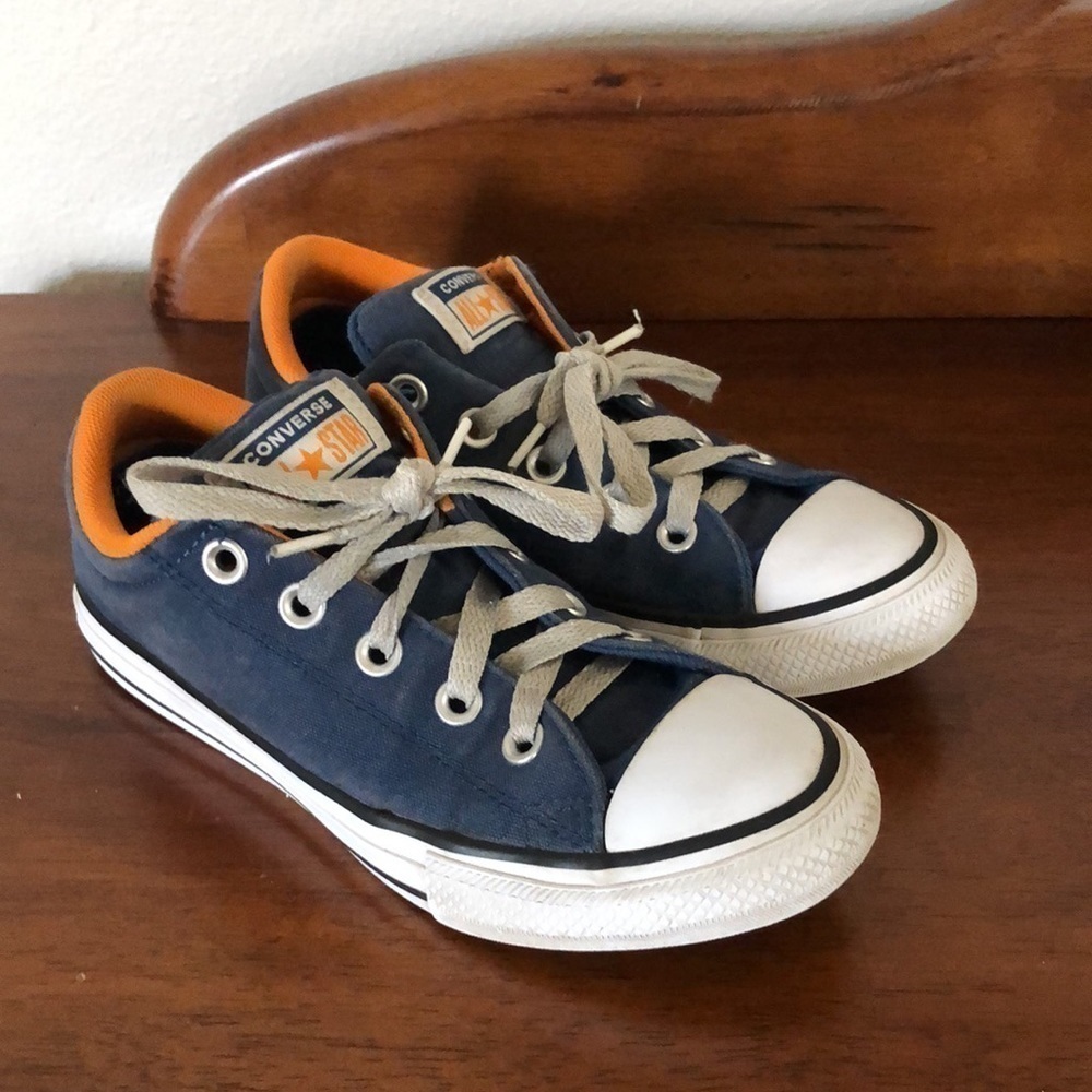 3/$25 Children’s Converse All Star Shoes Size 2 - Picture 2 of 15